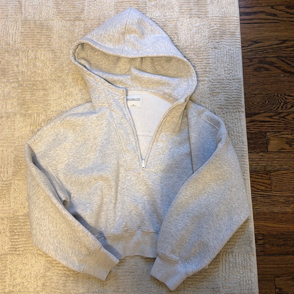 ABERCROMBIE & FITCH QUARTER ZIP CROPPED HOODIE
